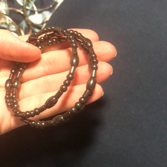 Bracelets - Picture 5 of 16